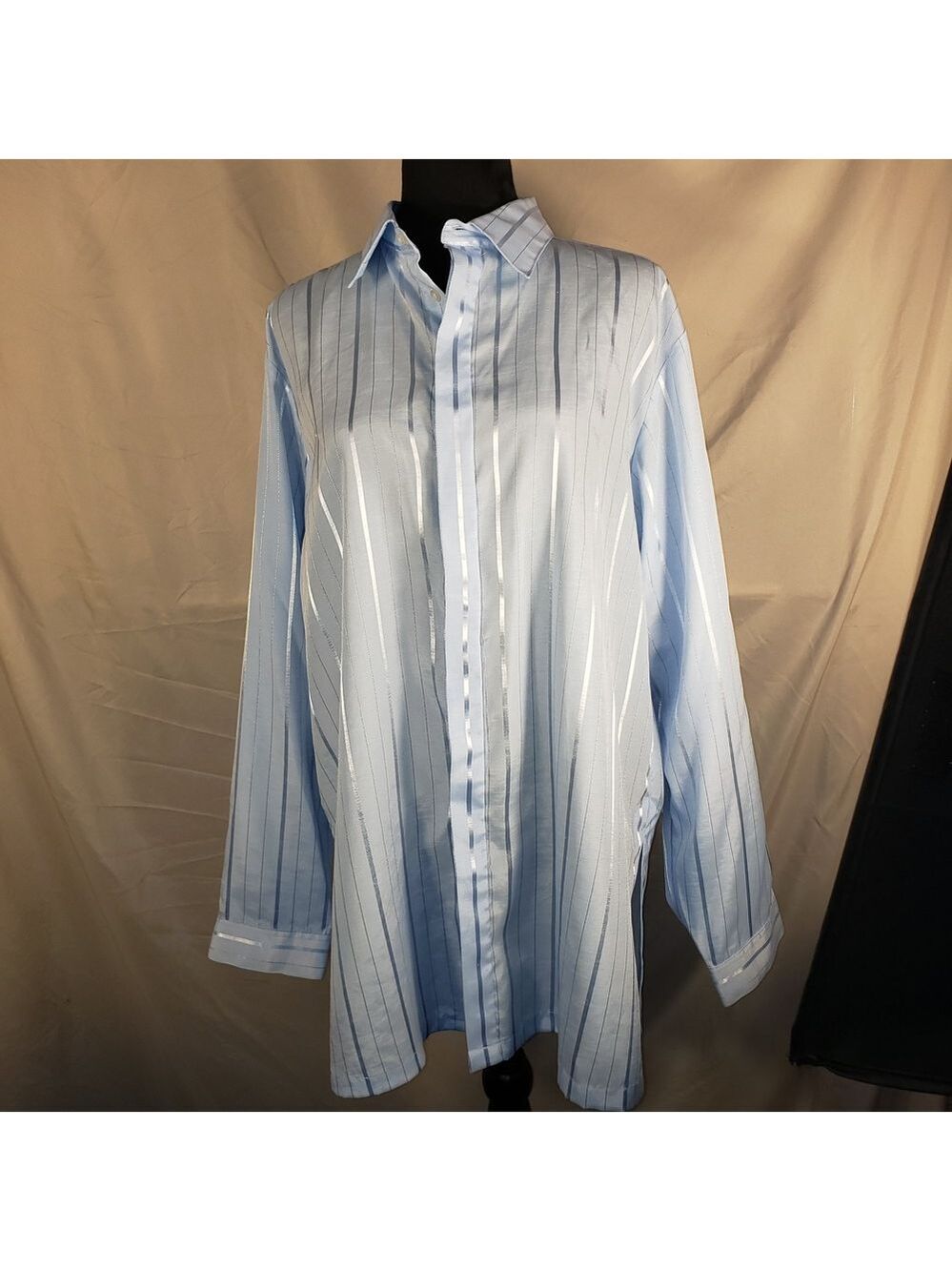 Men's Sky Blue Pinstripe Button-Down Dress Shirt - L
